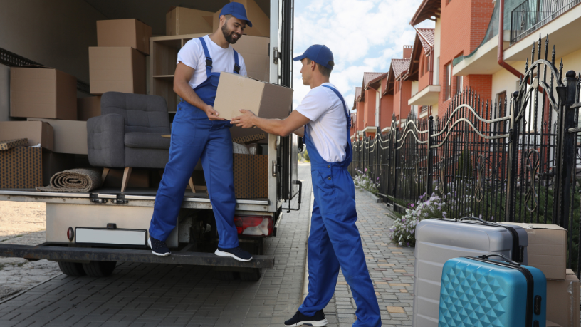 Practical tips from Jm Mudanças to protect dishes and glassware during a move and avoid damage.